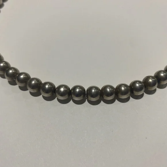 Vintage silver beaded necklace - Picture 2 of 3